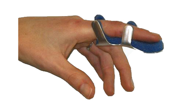 STECCA PER FRATTURA DITA A RANETTA FARMASPLINT MISURA GRANDE IN ALLUMINIO MODELLABILE CON IMBOTTITURA IN SPUGNA POLIURETANICA ANTIALLERGICA RADIOTRASPARENTE 10 CM 1 PEZZO - Fontenova srl
